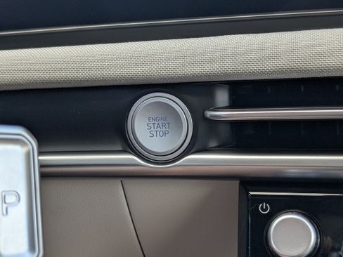 New 2026 Hyundai Tucson Limited image 30