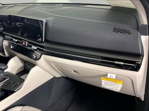 Certified 2026 Kia Sportage EX FWD image 24