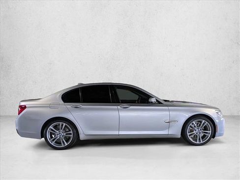 Used 2013 BMW 740i RWD image 4