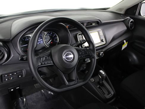 Certified 2025 Nissan Kicks Play S FWD image 18