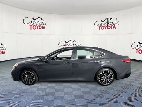 Used 2025 Toyota Camry XLE image 5