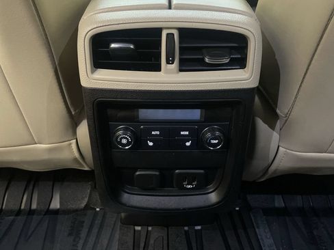 Used 2019 Buick Envision Essence FWD image 15