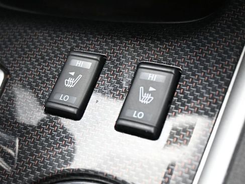 Used 2020 Nissan Pathfinder SL AWD/4WD image 26