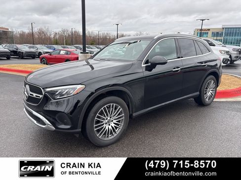 Used 2025 Mercedes-Benz GLC 300 4MATIC image 2