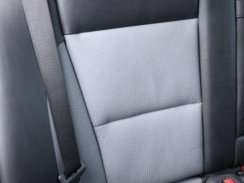 Used 2003 BMW M5 image 97