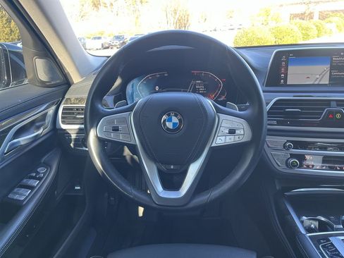 Used 2021 BMW 740i w/ Premium Package image 21