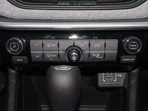 Used 2024 Jeep Compass Sport AWD/4WD image 11