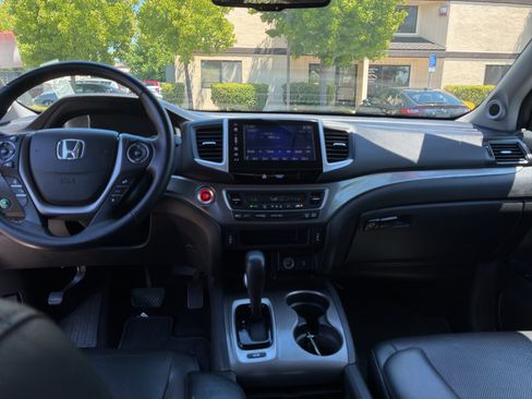 Used 2017 Honda Ridgeline RTL-T image 50