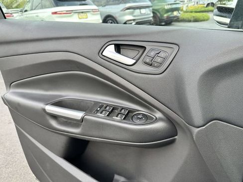 Certified 2018 Ford Escape Titanium AWD/4WD image 31