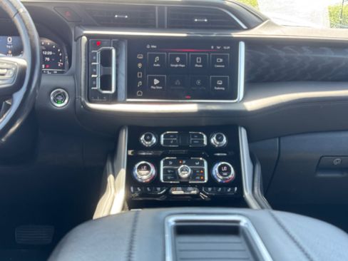 Used 2022 GMC Yukon Denali w/ Denali Ultimate Package AWD/4WD image 15