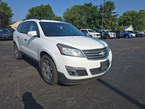 Used 2017 Chevrolet Traverse LT FWD image 4