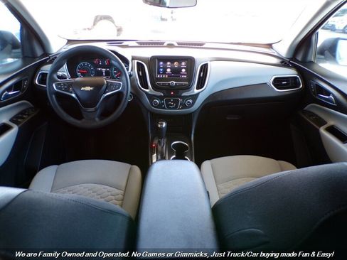 Used 2020 Chevrolet Equinox LS FWD image 32