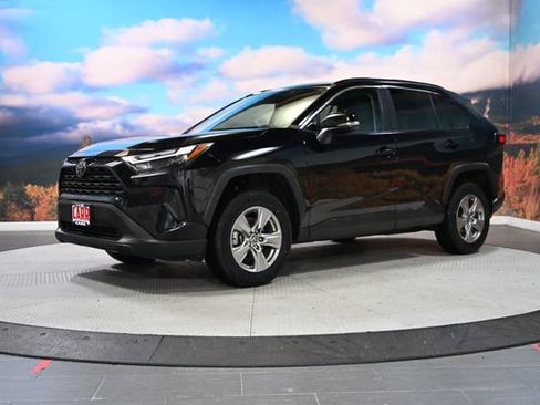 Used 2024 Toyota RAV4 XLE image 4