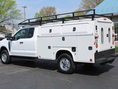 Used 2023 Ford F350 XL w/ XL Chrome Package AWD/4WD image 3