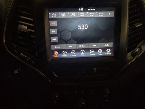 Used 2022 Jeep Cherokee Trailhawk w/ Premium Leather Package image 25