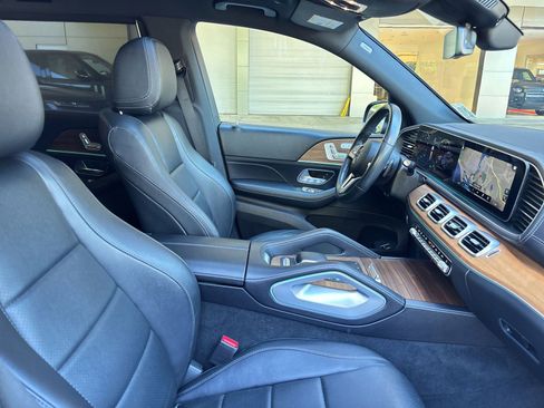 Used 2022 Mercedes-Benz GLS 450 4MATIC image 31