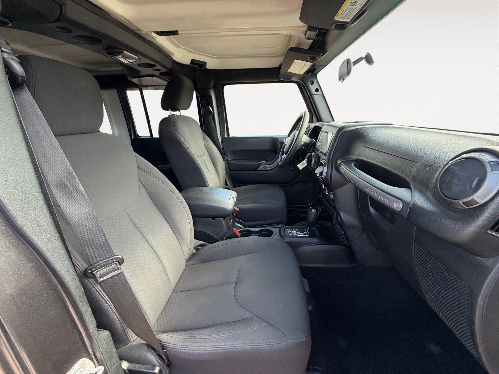 Used 2018 Jeep Wrangler Unlimited Sport AWD/4WD image 15