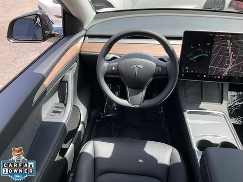 Used 2024 Tesla Model Y 2WD image 38