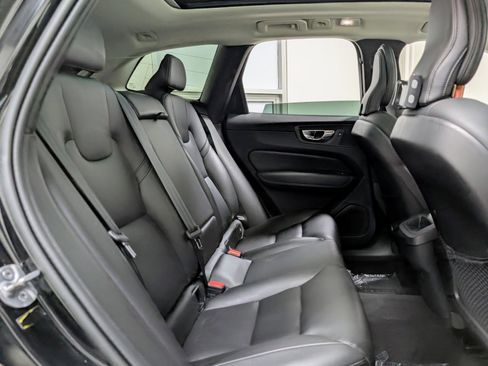 Used 2023 Volvo XC60 B5 Core w/ Climate Package AWD/4WD image 22