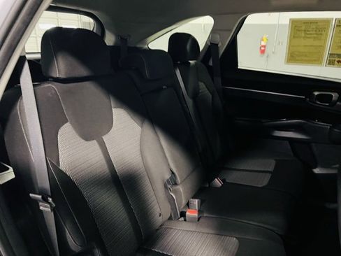 Used 2022 Kia Sorento LX image 32