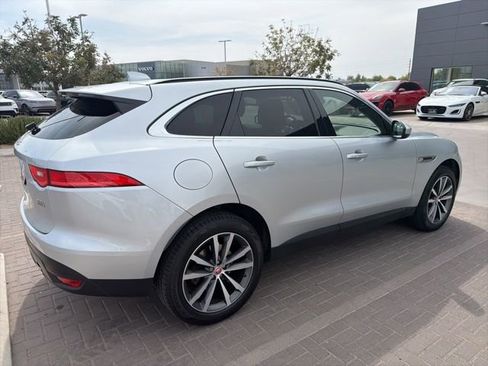 Used 2018 Jaguar F-PACE Prestige image 7