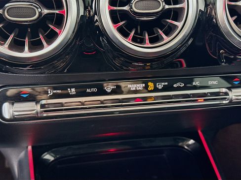 Certified 2023 Mercedes-Benz GLA 250 4MATIC image 19