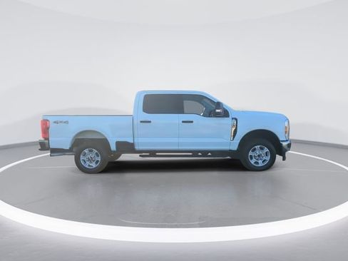 Used 2025 Ford F250 XLT image 9