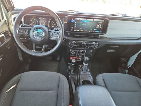 Used 2024 Jeep Wrangler Willys image 8