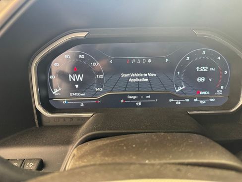 Used 2024 GMC Sierra 2500 Denali w/ Denali Reserve Package AWD/4WD image 4