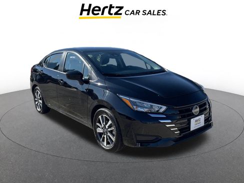 Used 2025 Nissan Versa SV image 1
