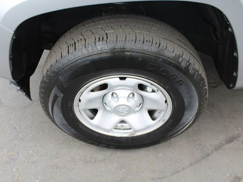 Used 2020 Toyota Tacoma SR w/ SR Convenience Package image 11