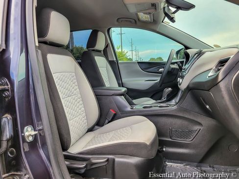 Used 2018 Chevrolet Equinox LS FWD image 31