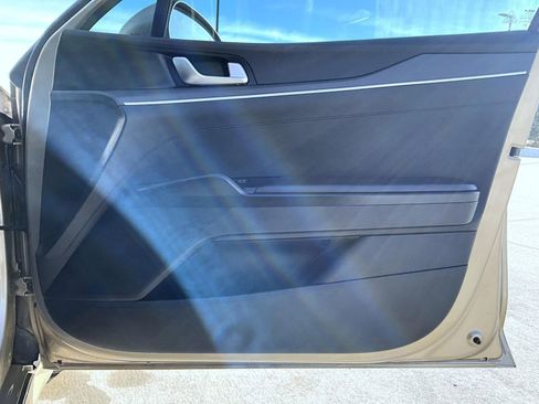 Used 2022 Kia K5 LXS image 17