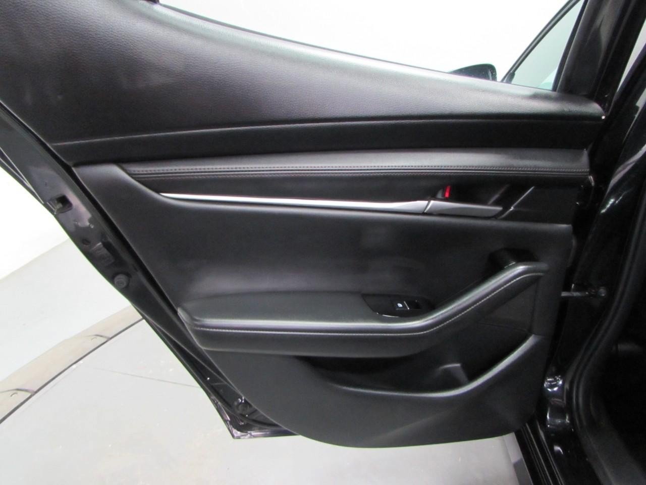 Used 2024 MAZDA MAZDA3 s FWD image 14
