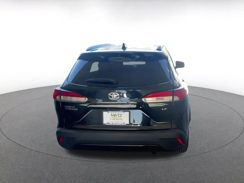 Used 2025 Toyota Corolla Cross LE image 12