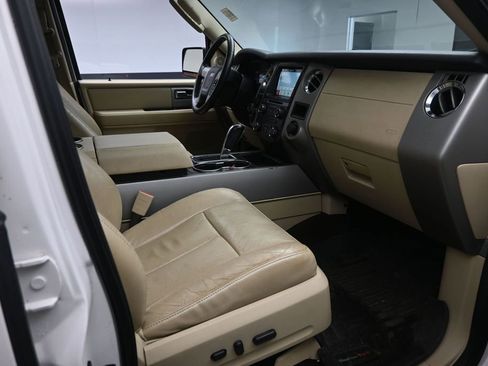Used 2016 Ford Expedition EL Limited w/ Equipment Group 301A RWD image 28