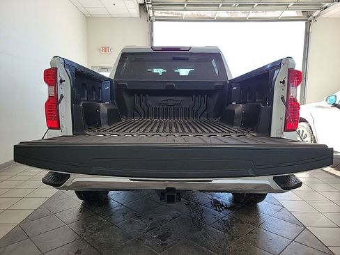 Used 2023 Chevrolet Silverado 1500 LT image 13
