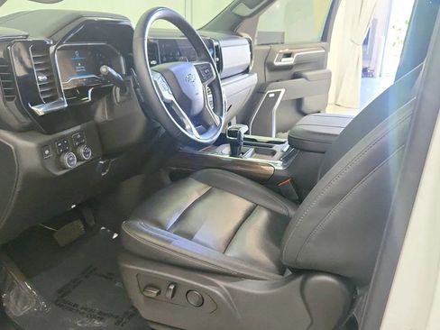 Used 2025 Chevrolet Silverado 1500 RST w/ Convenience Package II AWD/4WD image 14