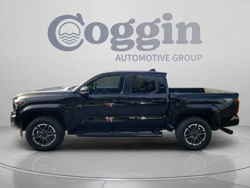 Certified 2024 Toyota Tacoma TRD Sport w/ TRD Sport Upgrade Package AWD/4WD image 3