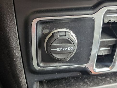 Used 2024 Jeep Wrangler Unlimited Sport AWD/4WD image 21