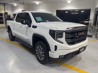 Used 2022 GMC Sierra 1500 AT4 w/ AT4 Premium Package AWD/4WD video 3