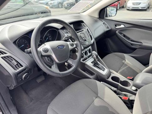 Used 2013 Ford Focus SE FWD image 32