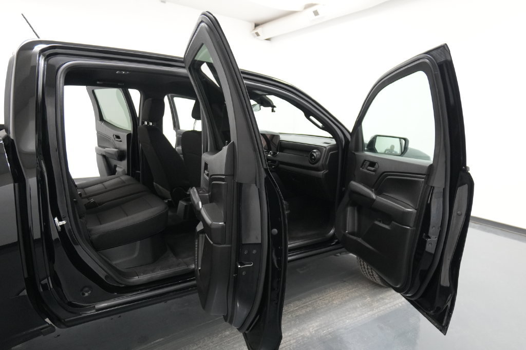 Used 2023 Chevrolet Colorado W/T w/ WT Convenience Package II AWD/4WD image 28