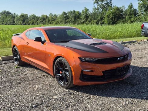 Used 2023 Chevrolet Camaro SS RWD image 2