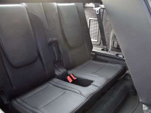 Used 2020 Land Rover Discovery Sport S image 11