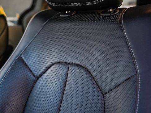 Used 2023 Chrysler Pacifica Limited image 24