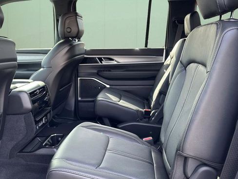 New 2026 Jeep Grand Wagoneer L 4WD image 21