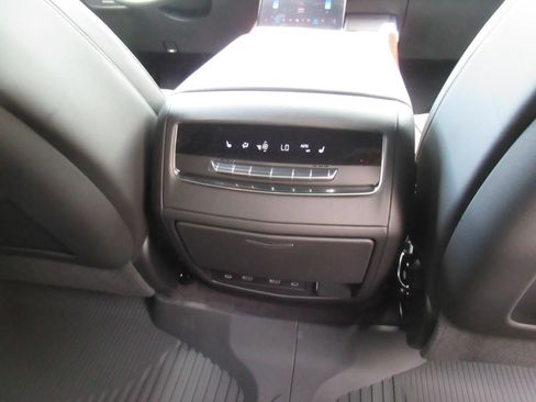 New 2026 Cadillac Escalade Platinum Sport w/ LPO, ONYX Package AWD/4WD image 35