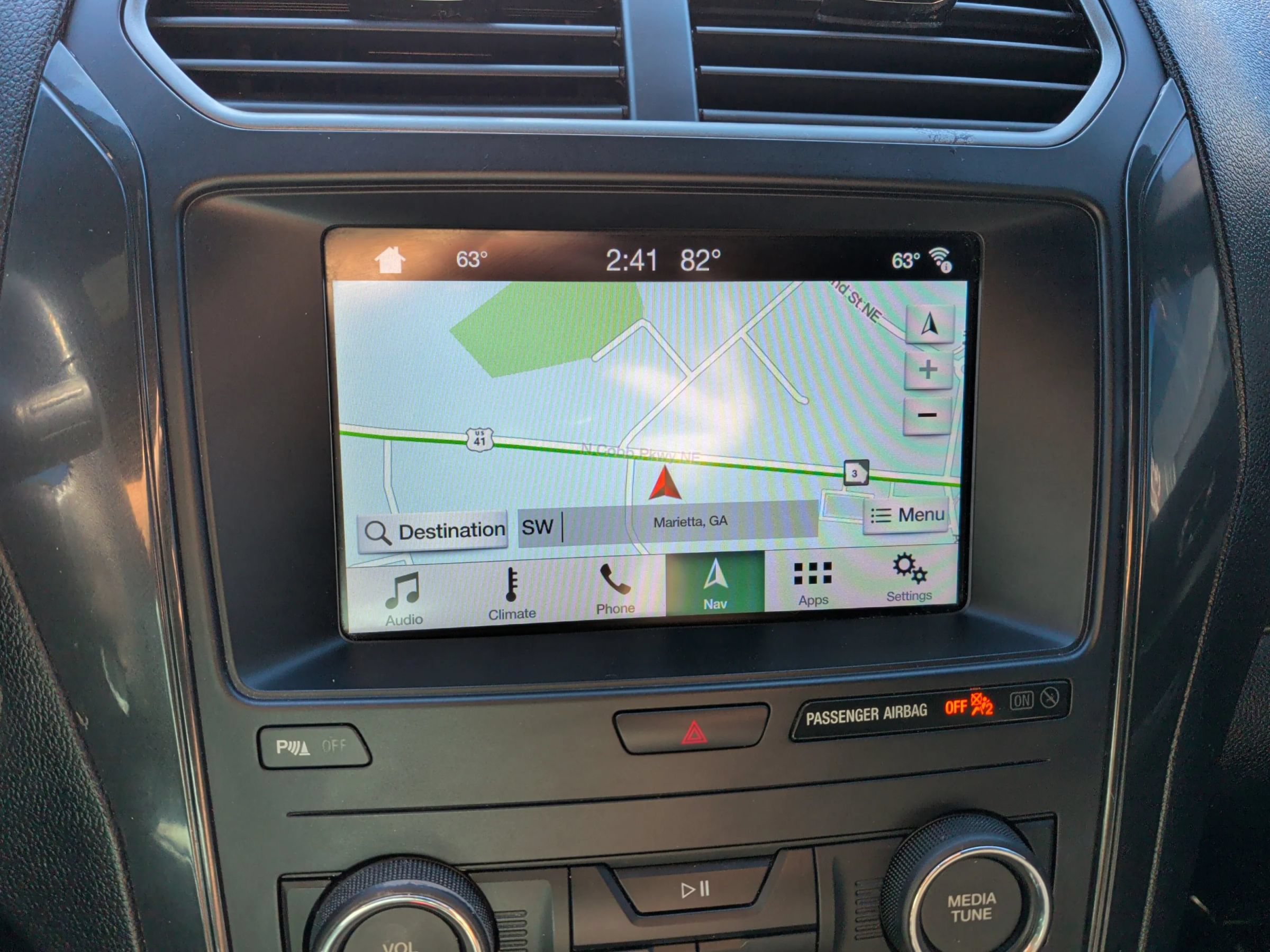 Used 2019 Ford Explorer XLT w/ Equipment Group 202A FWD image 18