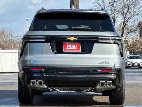 New 2026 Chevrolet Traverse High Country FWD image 8